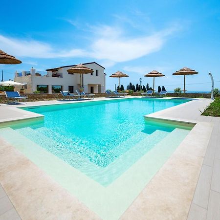 Villa Carmiano Luxury Bedrooms In Avola In The Province Of Syracuse With Spa And Swimming Pool And Wonderful Seaview Екстериор снимка