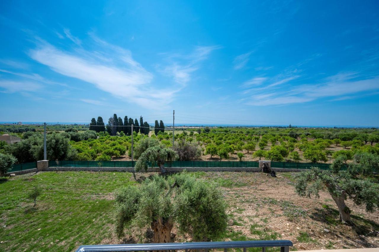 Villa Carmiano Luxury Bedrooms In Avola In The Province Of Syracuse With Spa And Swimming Pool And Wonderful Seaview Екстериор снимка