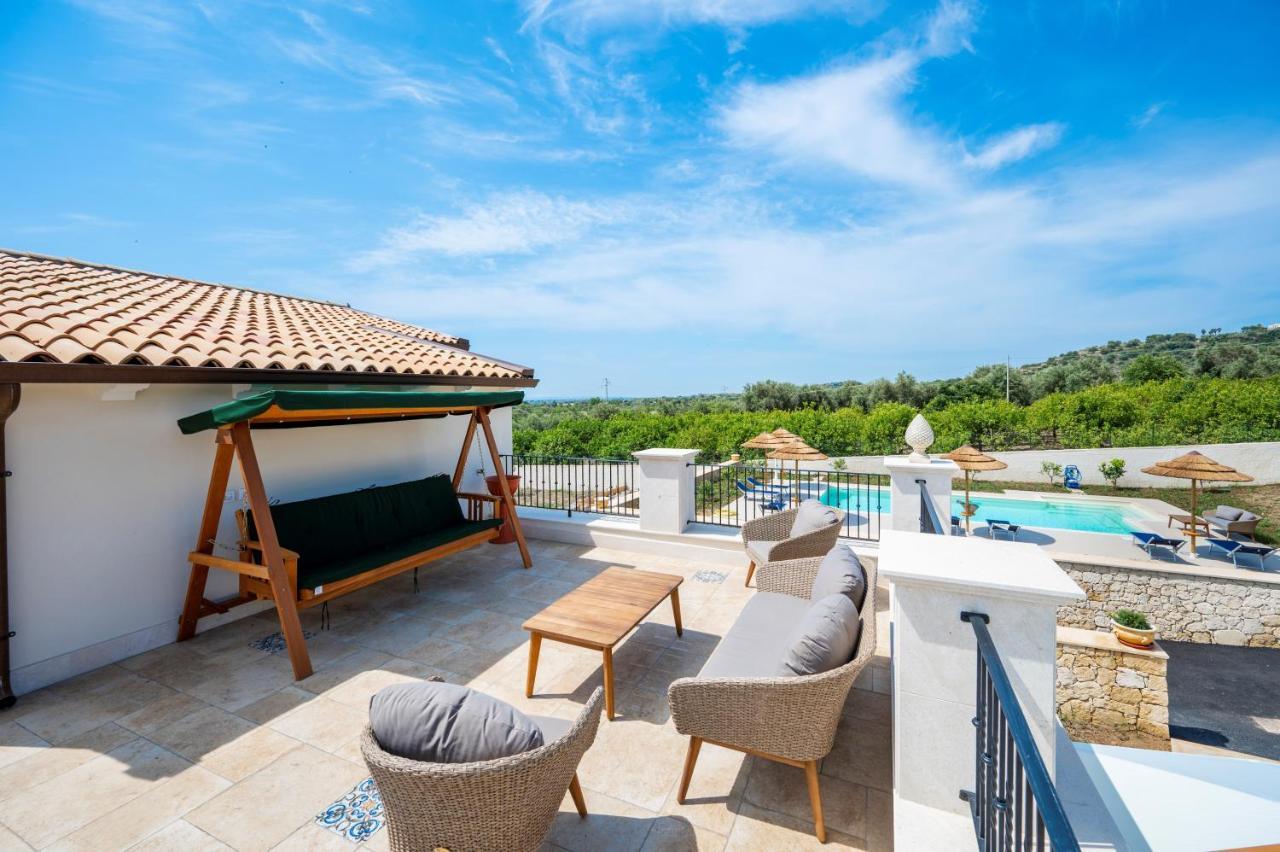 Villa Carmiano Luxury Bedrooms In Avola In The Province Of Syracuse With Spa And Swimming Pool And Wonderful Seaview Екстериор снимка