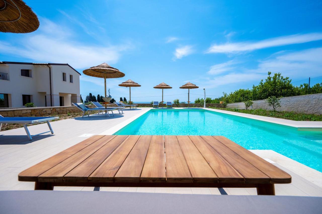 Villa Carmiano Luxury Bedrooms In Avola In The Province Of Syracuse With Spa And Swimming Pool And Wonderful Seaview Екстериор снимка